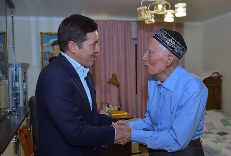 Pavlodar oblysynyń eks-ákimi Ekibastuz turǵyndarynan keshirim surady