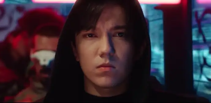 ديماش قۇدايبەرگەننىڭ جاڭا بەينەكليپى جارىققا شىقتى