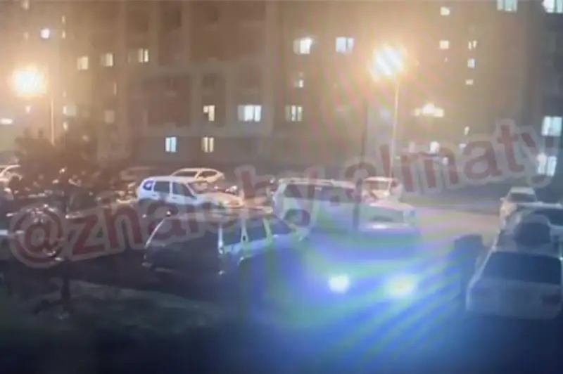 Свидетелей жестокого избиения ищут в Алматы