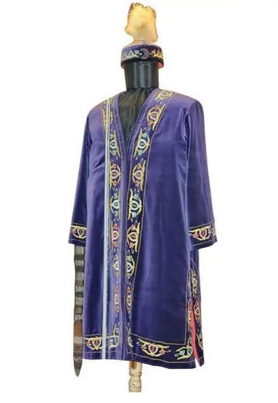 ءماشھۇر ءجۇسىپتىڭ تاقياسى مەن شاپانى