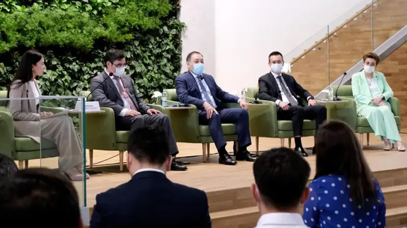 Ералы Тугжанов встретился с молодежью Алматы