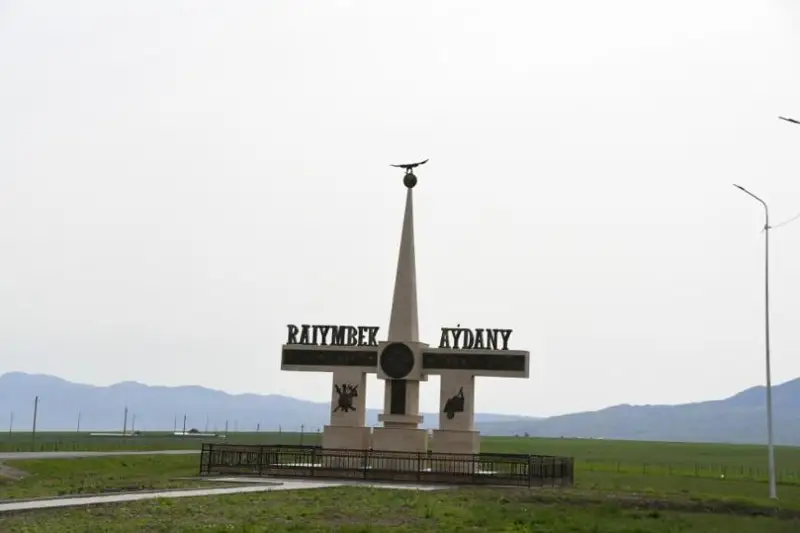 Raıymbek aýdanynyń halqy jerdiń joqtyǵynan ne mal ustaı almaı, ne egin ege almaı otyr