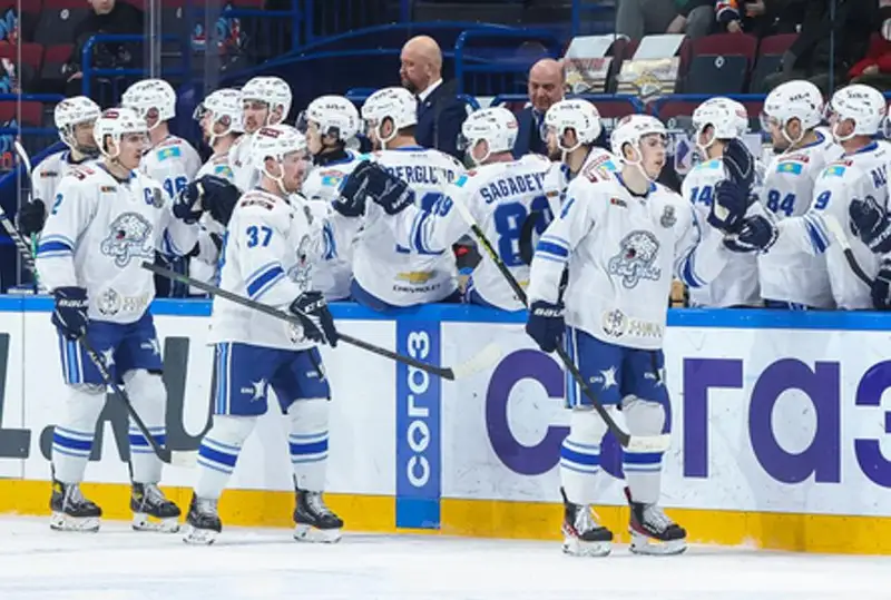 13 hokkeıshi «Barys» quramynan ketti