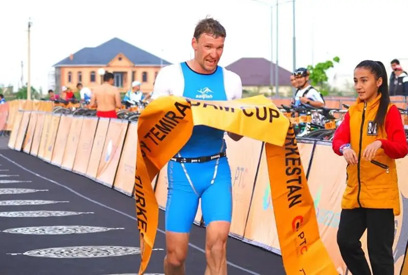 Костанаец стал победителем первого этапа Кубка Казахстана по триатлону