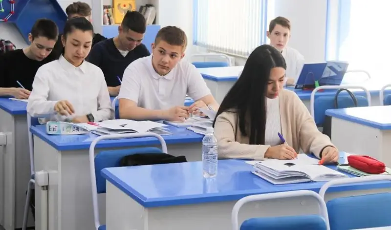 Присвоить имена выдающихся людей 12 школам намерены в Павлодарской области