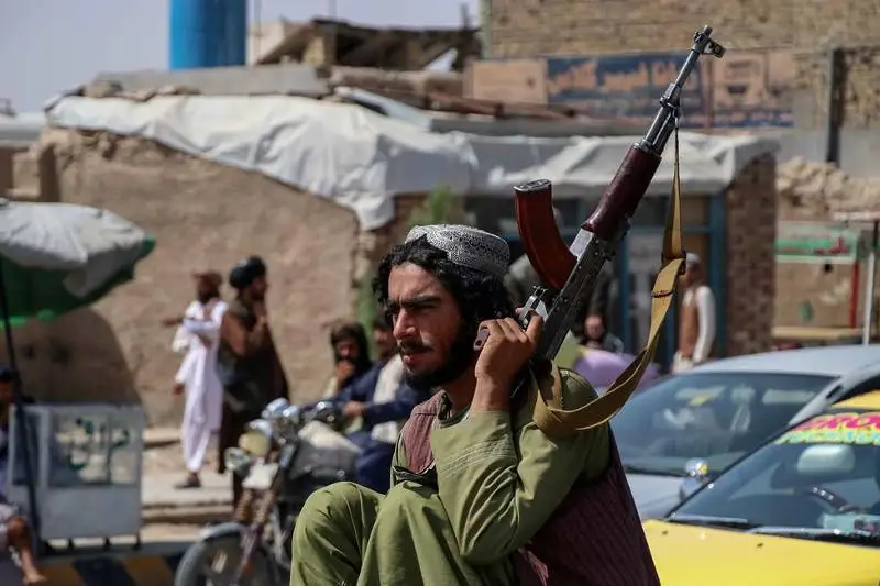 تالىپتەر ۇلىقتاۋ راسىمىنە قاي ەلدەردى شاقىردى؟