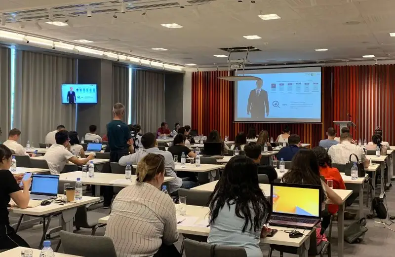 «Aqyldy eksport 2.0» bıznes-praktıkýmy ótip jatyr