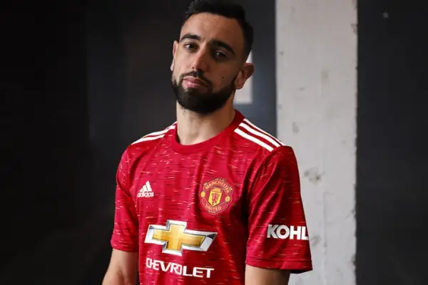 مانچەستەر يۋنايتەد كەلەسى ماۋسىم ارنالعان جاڭا جەيدەسىن تانىستىردى