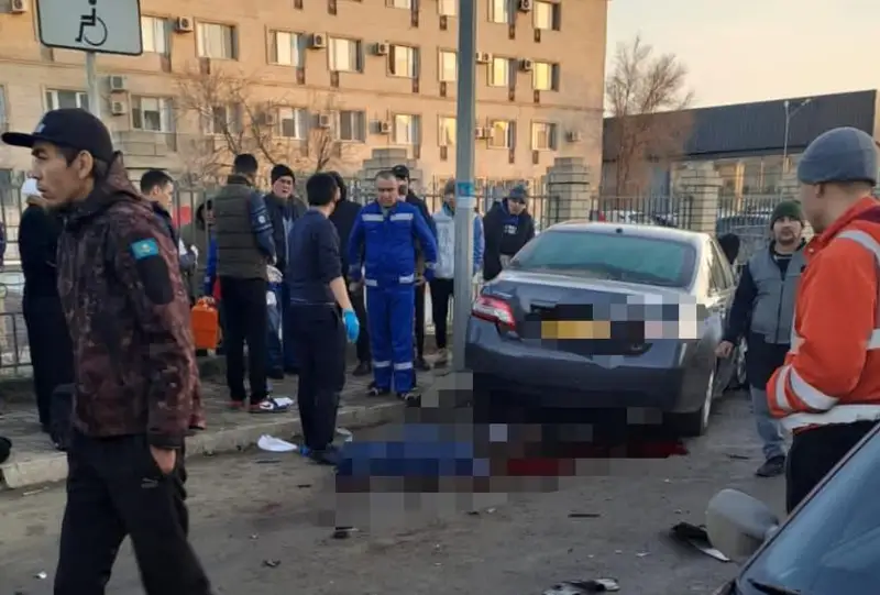 ДТП с участием нескольких машин в Атырау: погиб пешеход