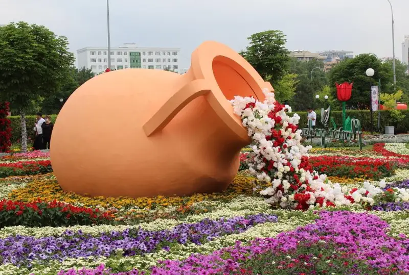 Более 2 млн цветов высадили на фестивале Tashkent Flower fest-2022