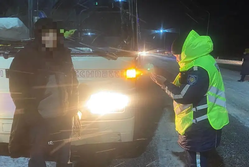 Какие нарушения в автобусах выявили полицейские Тараза