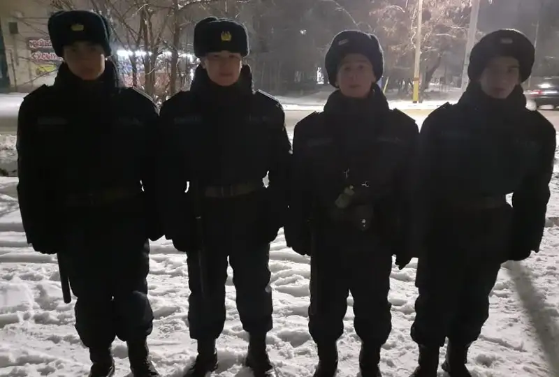 Медицинскую помощь оперативно оказали пострадавшим в ДТП гвардейцы в Таразе