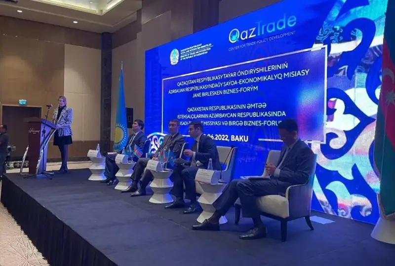 Qazaqstan men Ázerbaıjannyń taýar óndirýshileri 38 mln dollarǵa kelisimshart jasady