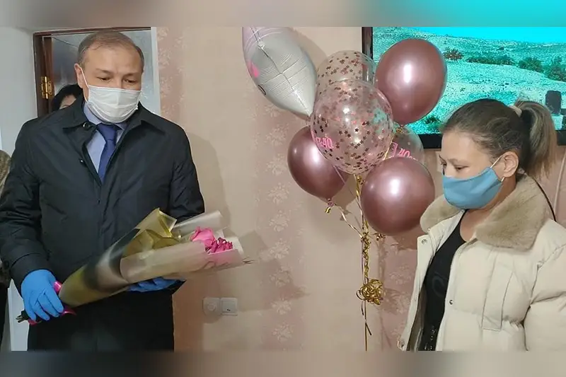 بالقاش قالاسىندا كاسىپكەر كوپبالالى جەسىر ايەلگە پاتەر سىيلادى