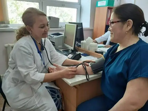 Bir aýyz jyly sóz de dertke daýa – aqmolalyq medbıke Gúlnár Rahymova