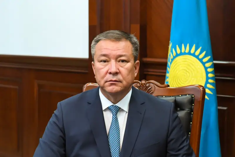 قىزىلوردا وبلىسىنىڭ ەكس- اكىمى ارىس حالقىنا دەپ جينالعان اقشانى قالتاسىنا باسقان