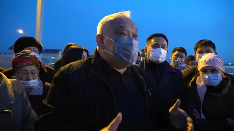 تالدىقورعاندا جاڭادان سالىنعان قالاشىقتىڭ تۇرعىندارىن جاپپاي سوتقا بەرىپ جاتىر