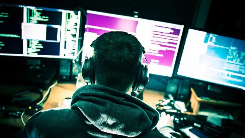 ساراپشى Wi-Fi جەلىسىنىڭ قاۋپى تۋرالى ايتتى