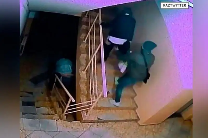 Пристававшего к девушке молодого человека задержали в Нур-Султане