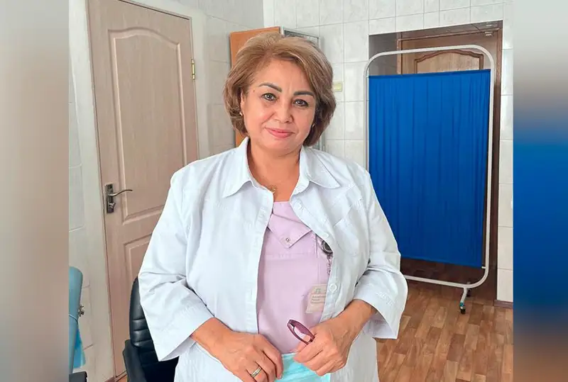Almatylyq medbıke tolǵaǵy qysqan áıeldi úıde bosandyryp aldy