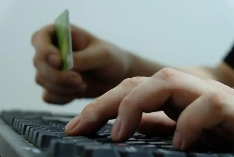 Двое павлодарцев обманули казахстанцев на 15 млн тенге