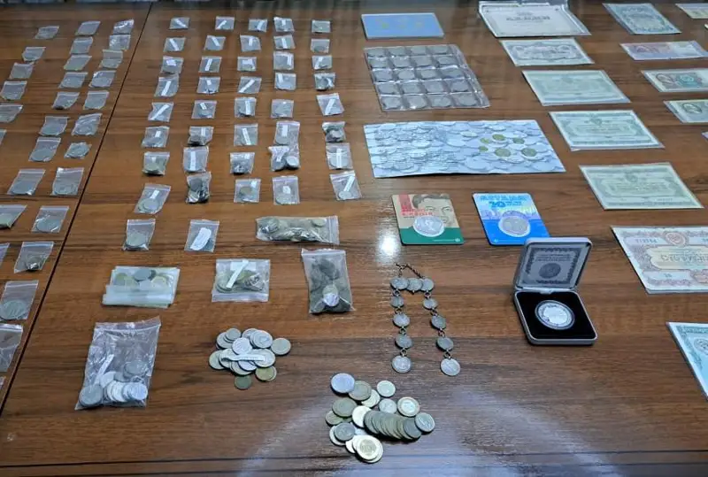 Кентаулық ұстаздың үйінде 48 елдің тиыны сақтаулы тұр