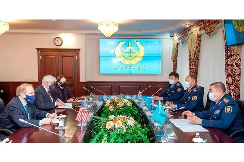 ەرلان تۇرعىمبايەۆ ا ق ش ەلشىسى ۋيليام موزەرمەن كەزدەستى