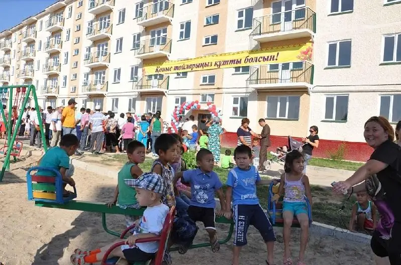 560 семей жамбылского города горняков Жанатаса получат квартиры в этом году
