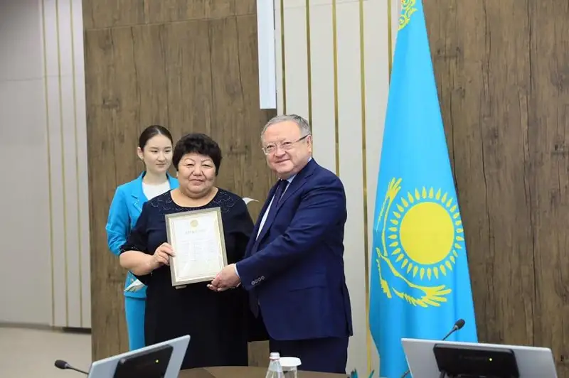Актюбинцы получили благодарственные письма Президента РК за проведение референдума