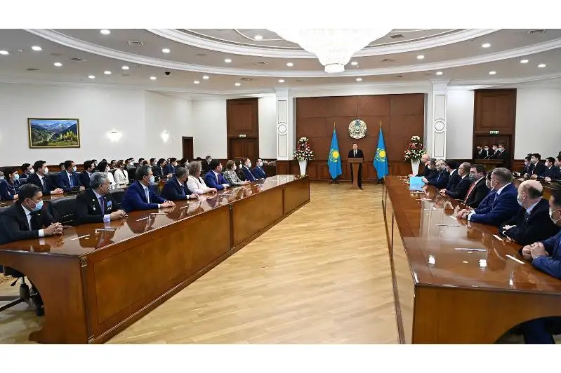 Asqar Mamın Táýelsizdiktiń 30 jyldyǵyna oraı memlekettik nagradalardy tabystady