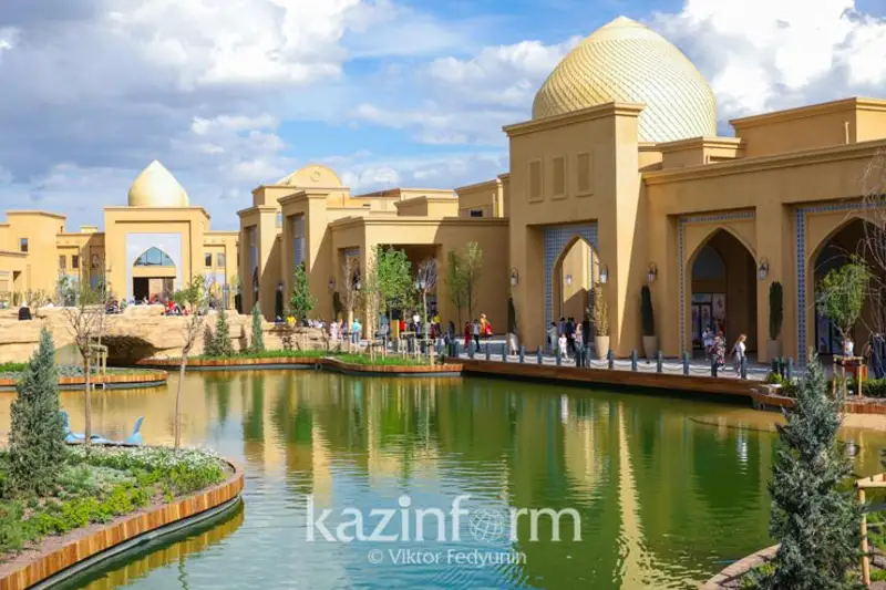 Уделить внимание качественной подготовке кадров для работы с туристами поручил Премьер