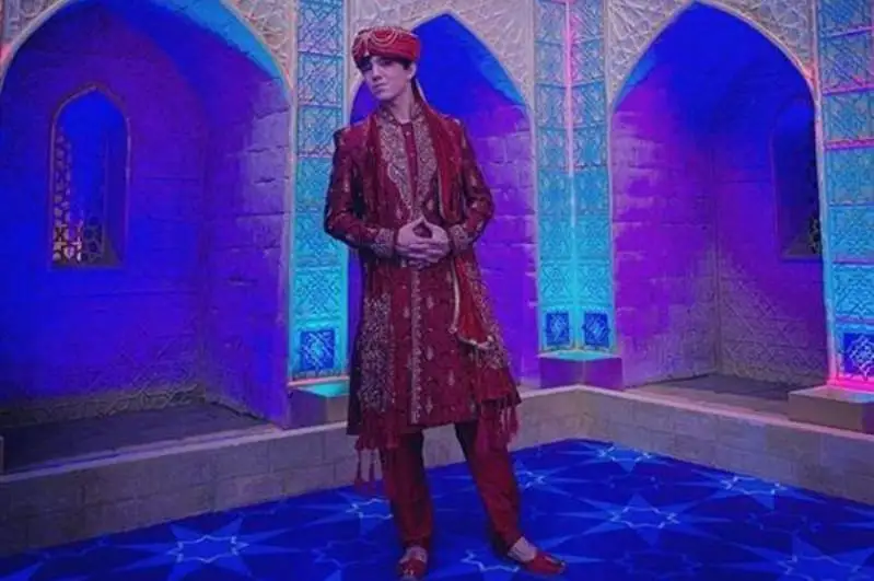 ديماش قۇدايبەرگەن تۇسكەن جاڭا جىلدىق ميۋزيكلدىڭ ترەيلەرى جەلىدە جاريالاندى