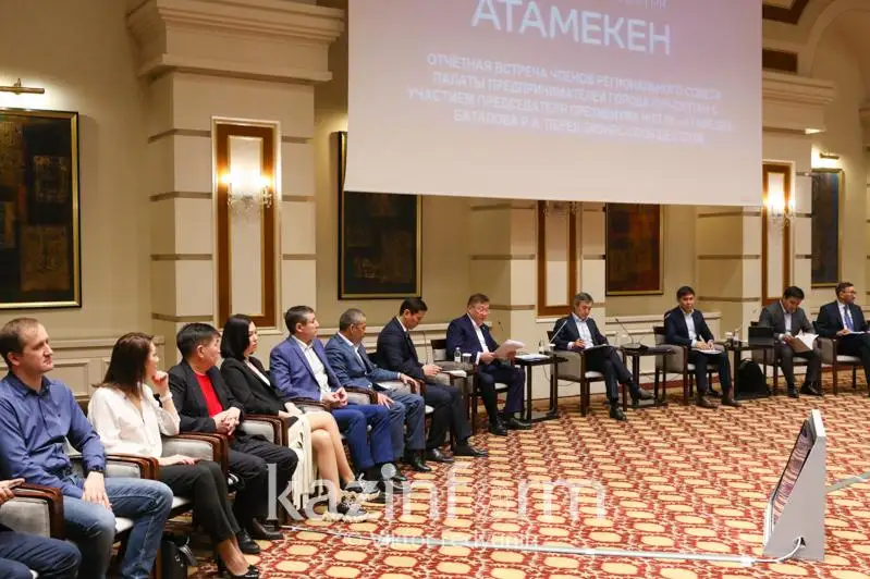 400 myńnan astam astanalyq shaǵyn jáne orta bıznespen aınalysady