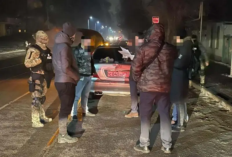 Серийные грабители с обрезом задержаны в Алматы