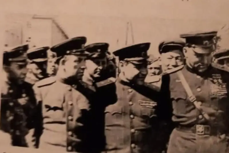 مارشال ديۆيزياسىندا باتالون كومانديرى بولعان قازاقتى بىلەسىز بە