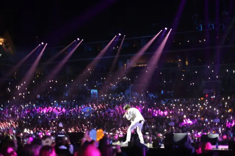 ديماشتىڭ نيۋ-يوركتەگى كونسەرتى قالاي ءوتىپ جاتىر