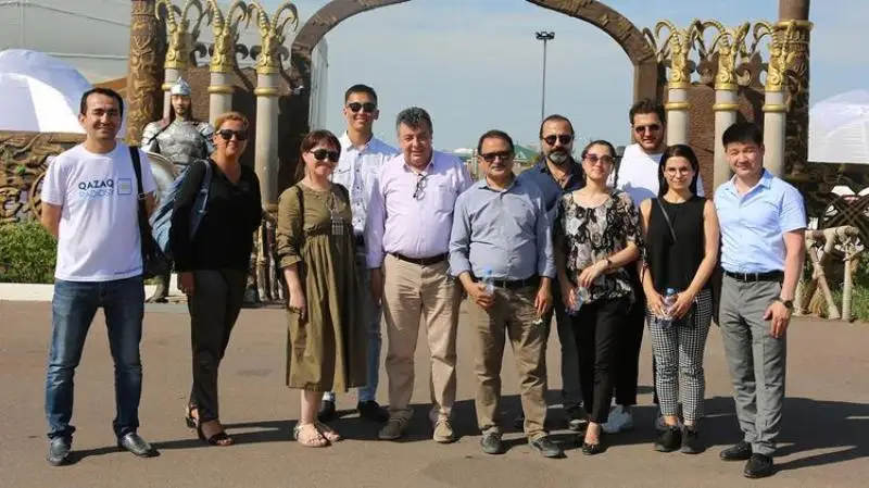 Түркиялық өнерпаздар Қазақ радиосында жанды дауыста ән шырқады