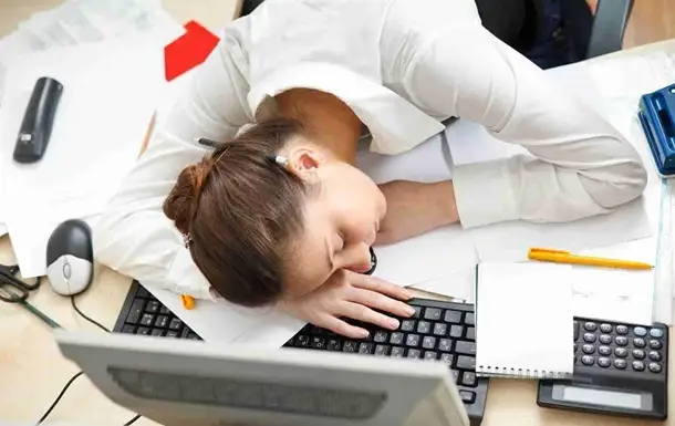 ۇنەمى شارشاپ ءجۇرۋدىڭ سەبەبى انىقتالدى