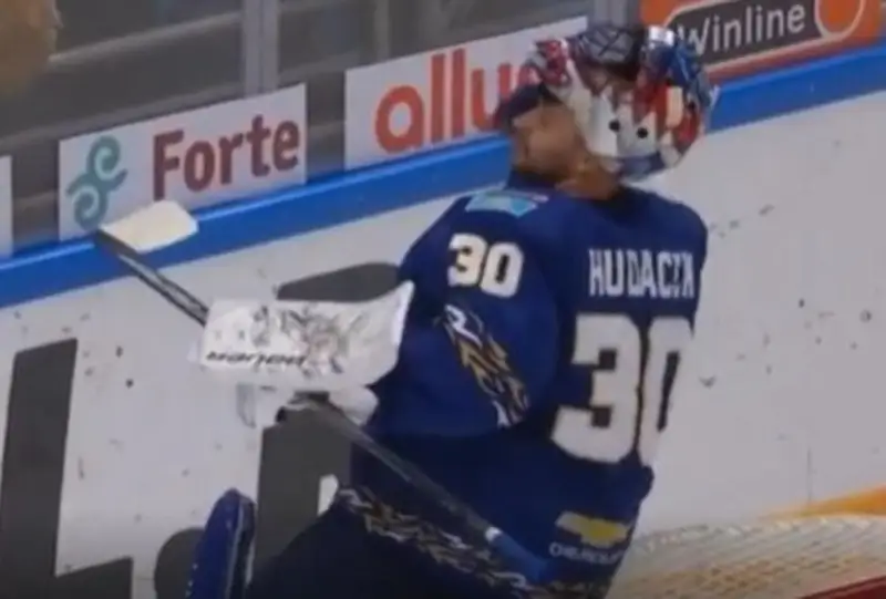 Новый вратарь «Барыса» устроил шоу после победы над лидером конференции КХЛ