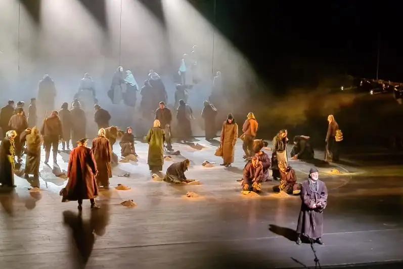 التايدان اۋعان ەل تاعدىرى ساحنالاندى - فوتو