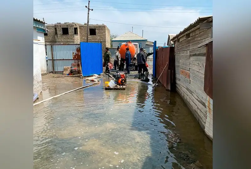 Больше месячной нормы осадков выпало за сутки в Атырау