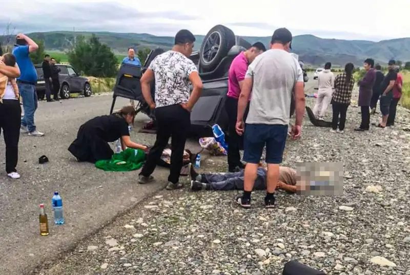 Три человека погибли в ДТП на трассе Алматы-Оскемен