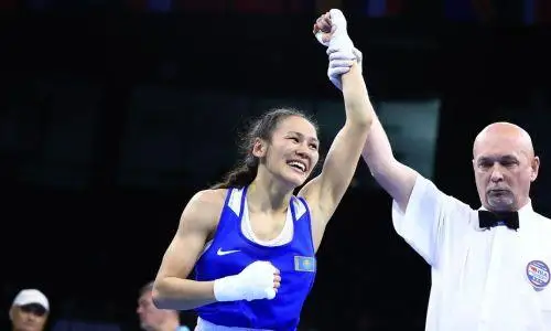 Казахстанка Алуа Балкибекова вышла в финал ЧМ-2022 по боксу