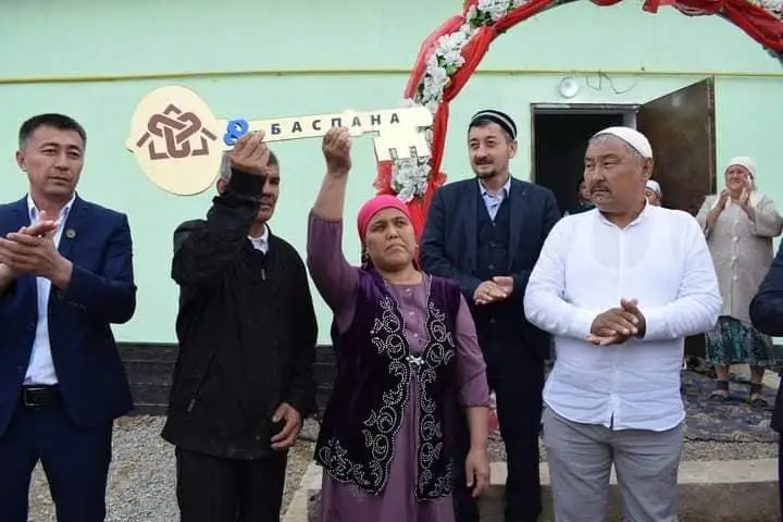 Qyzylordada eriktiler baspanaǵa muqtaj eki otbasyna úı syılady