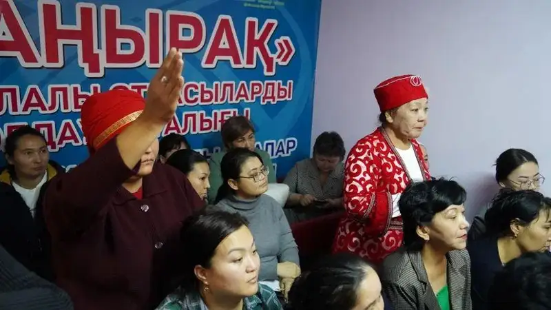 Каракат Абден встретилась с карагандинскими избирателями