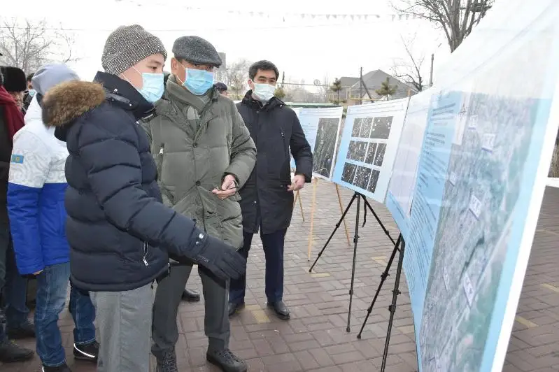 Общественный транспорт, ветхие дома: аким Алматы ознакомился с проблемами Жетысуского района