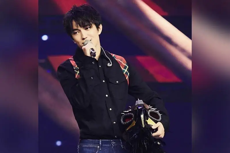 ديماش قۇدايبەرگەن دۋباي ساحناسىن قالاي باعىندىردى؟