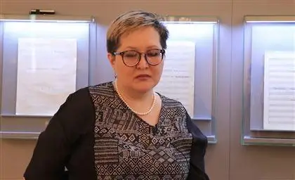 «اكەمنىڭ فاميلياسىن ەستىگەندە ۇيالىپ كەتەمىن»: اقيىق اقىن مۇقاعالي ماقاتايەۆتىڭ قىزى سۇحبات بەردى