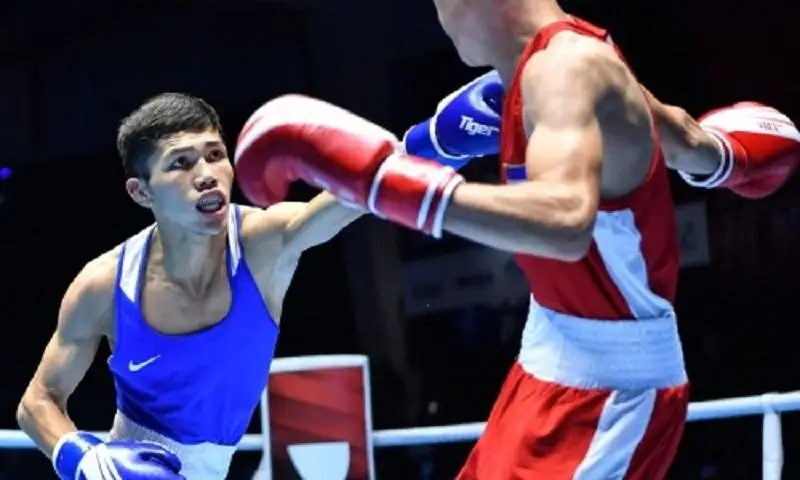 Трое казахстанцев победили соперников в четвертый день ЧА-2022 по боксу