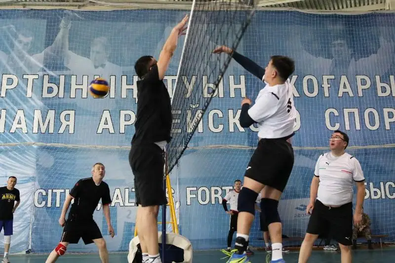 В Нур-Султане провели турнир по волейболу среди военнослужащих